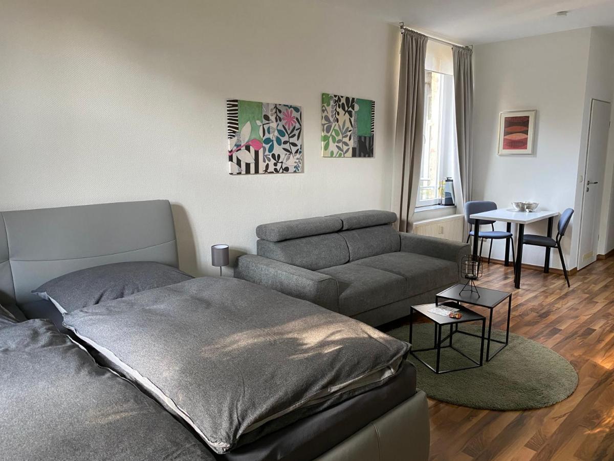 Zentrale Ferienwohnung Mit Balkon In Aquisgrán Exterior foto
